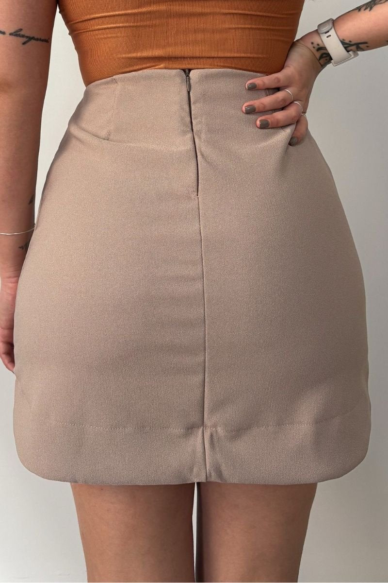 Saia Alfaiataria Cintura Alta Areia