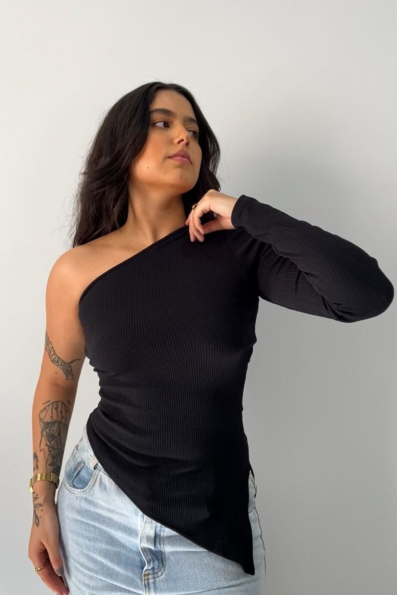 Blusa Alongada Nula Manga Preta