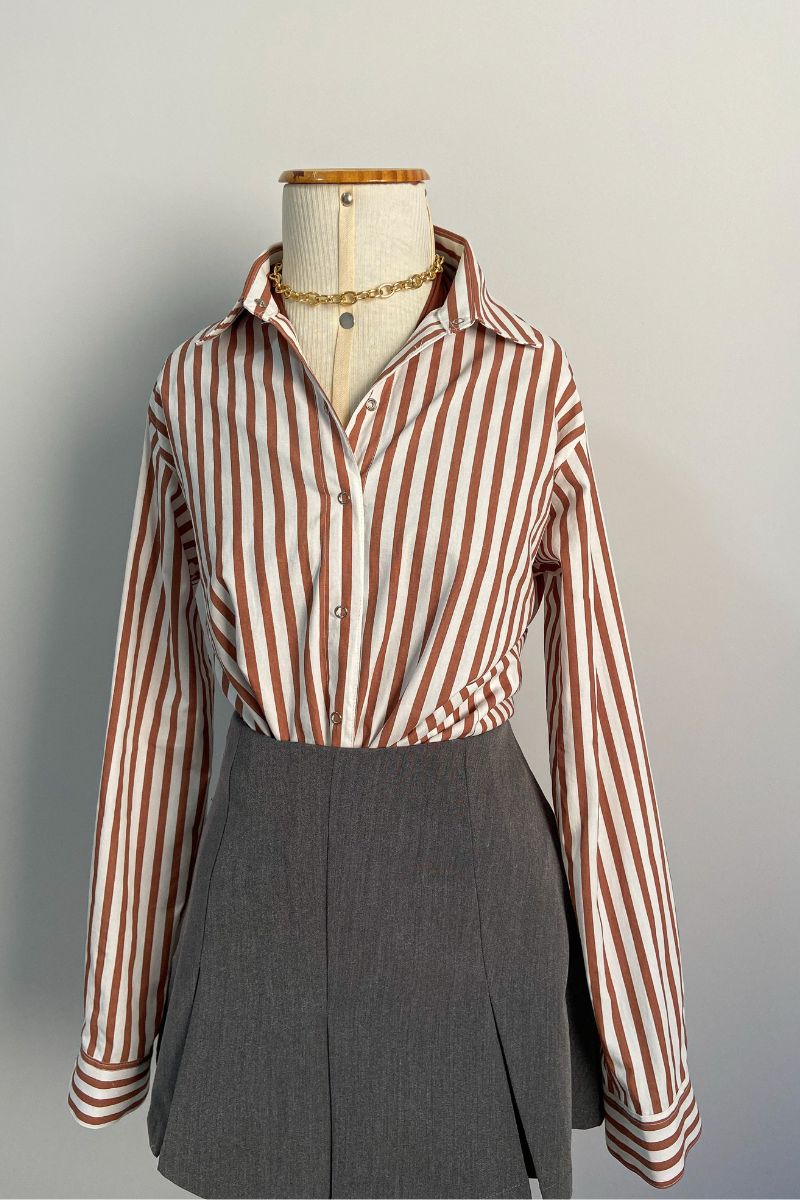 Camisa Máxi Conforto Listras Branco e Marrom