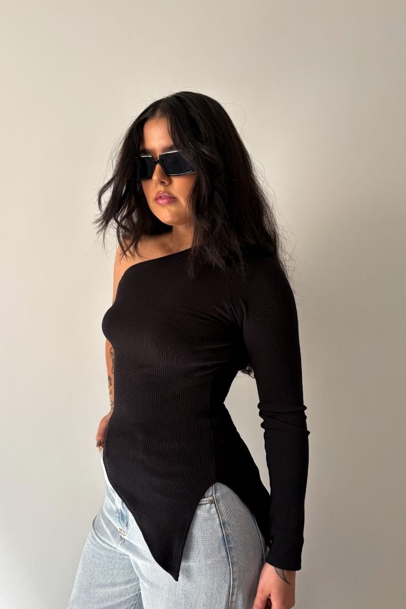 Blusa Alongada Nula Manga Preta