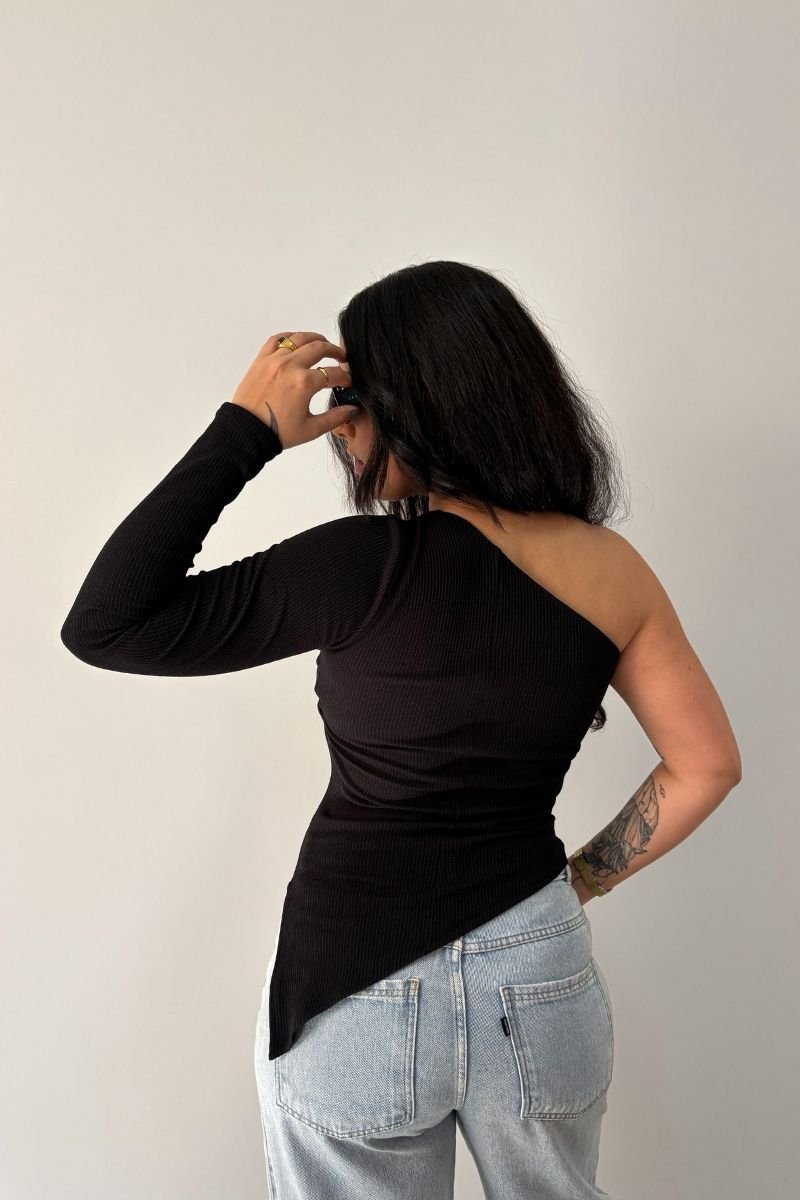 Blusa Alongada Nula Manga Preta