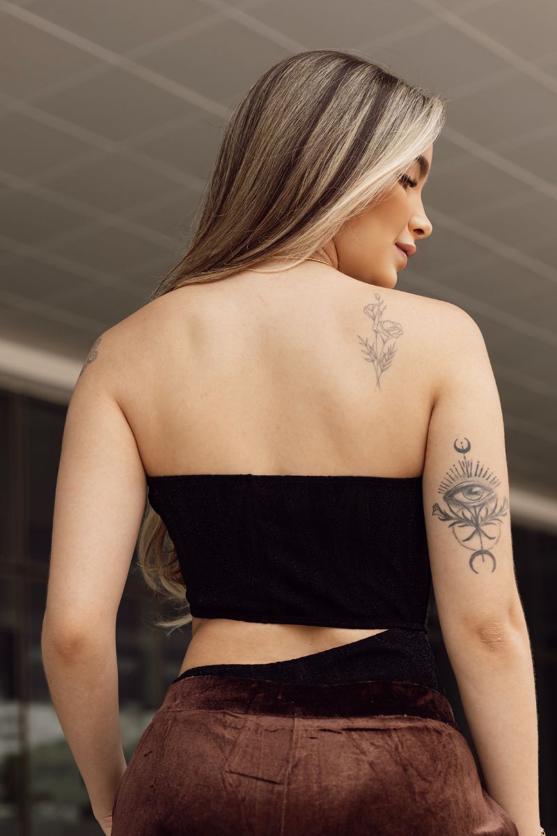 Body Lurex Recorte Assimétrico Preto e Rosa