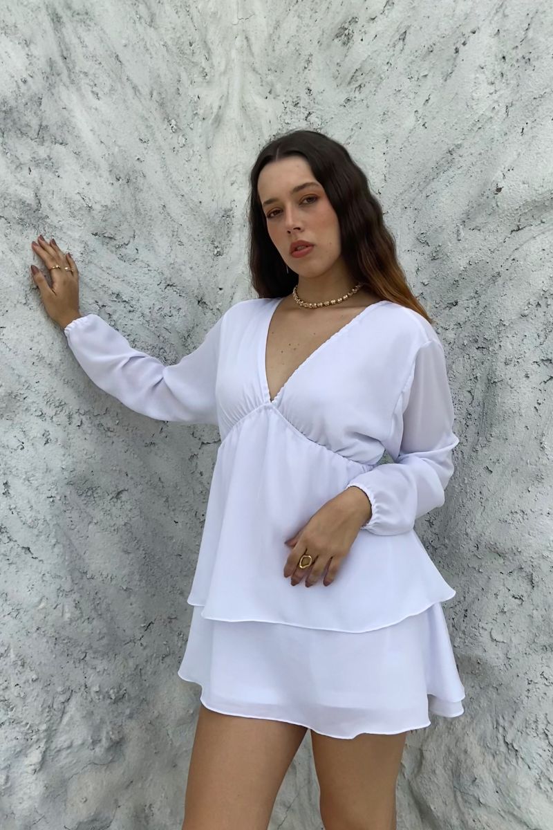 Vestido Vênus Decote V e Camadas Branco + Short