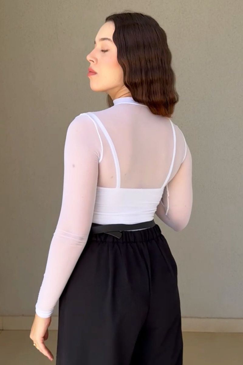 Blusa Tule Manga Longa e Gola com Top Branca