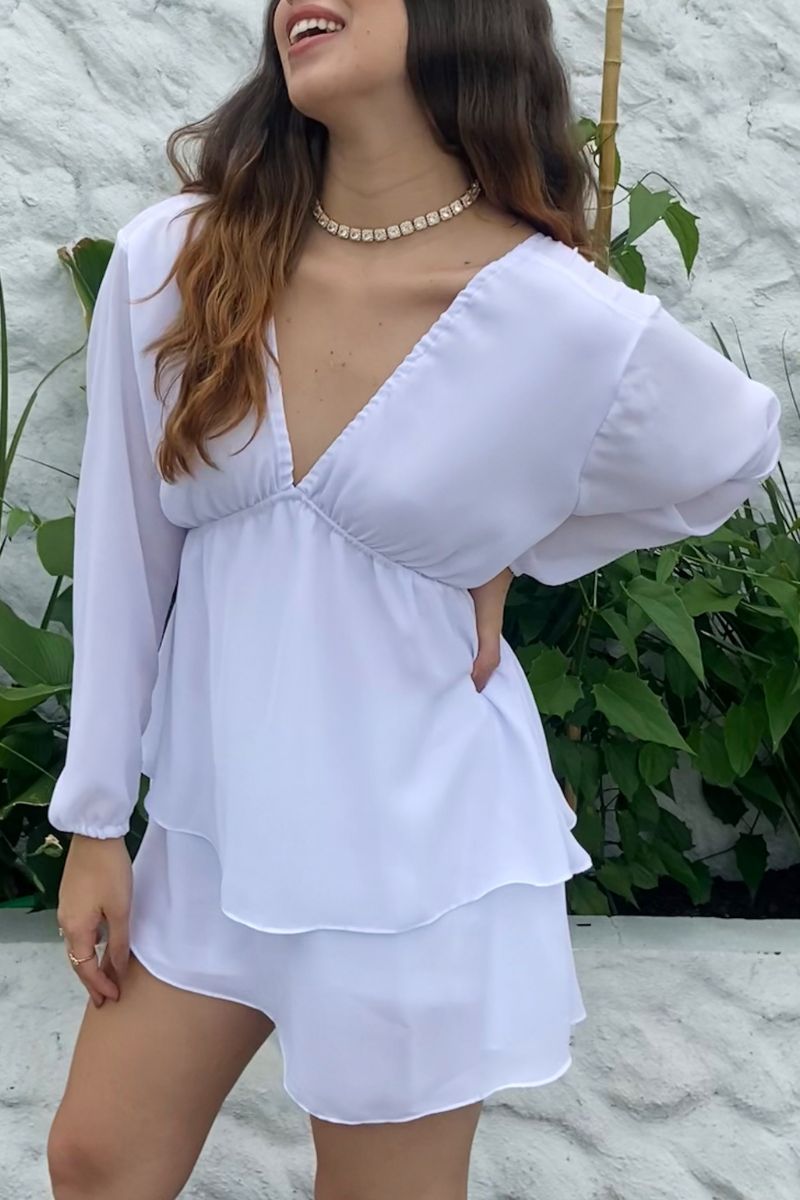 Vestido Vênus Decote V e Camadas Branco + Short