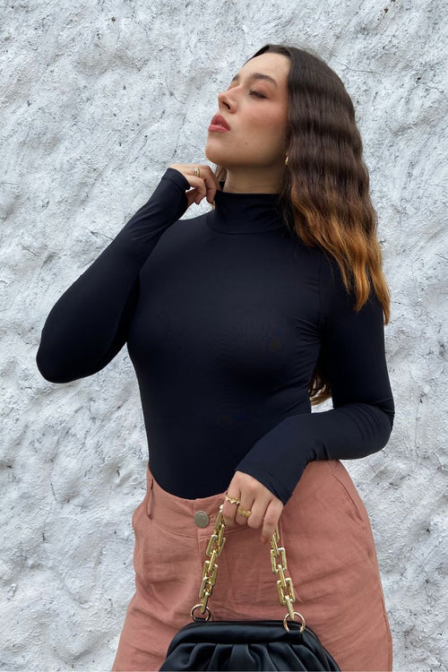 Body Essencial Manga Longa Gola Alta Preto