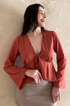 Blusa Leve Decote V Terracota