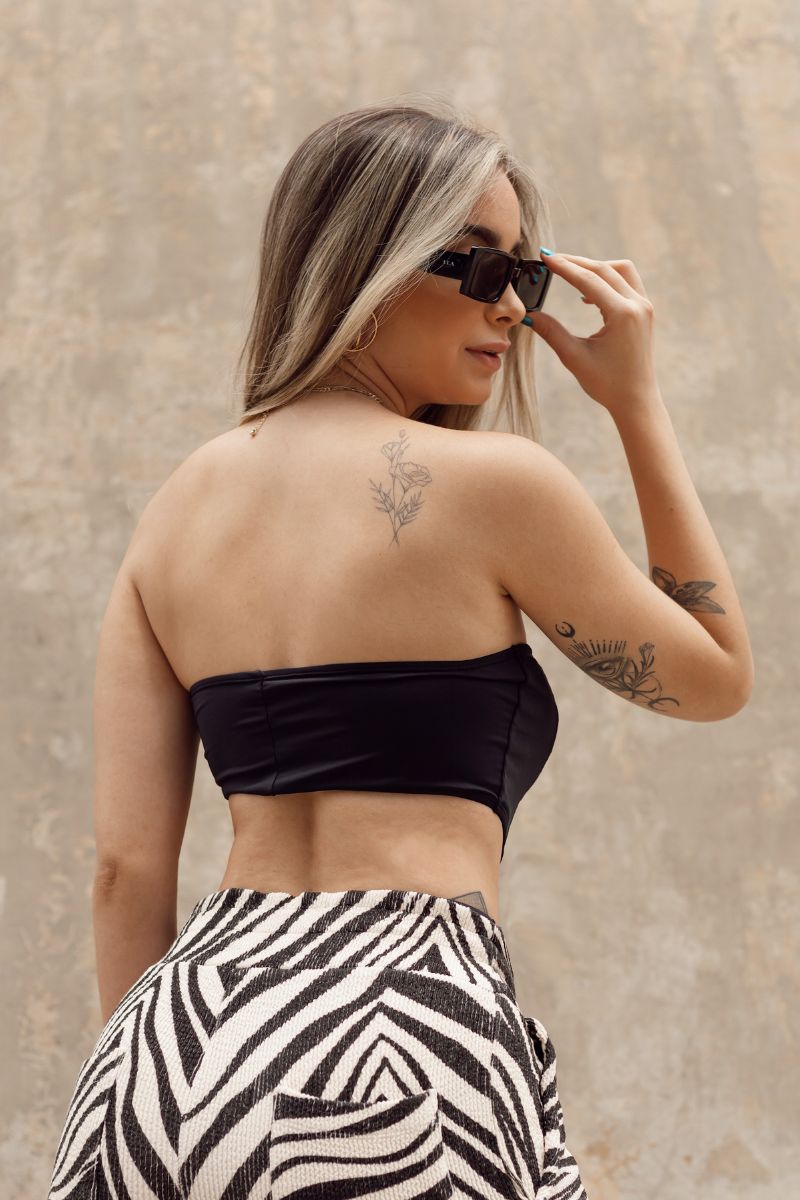 Body Recortes Preto