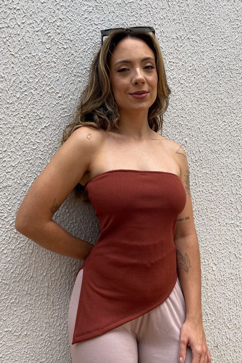 Blusa Alongada Decote Reto Canela