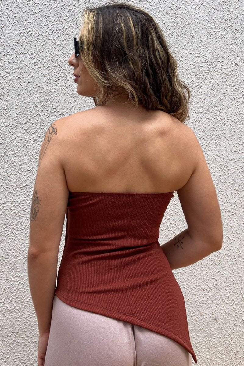 Blusa Alongada Decote Reto Canela